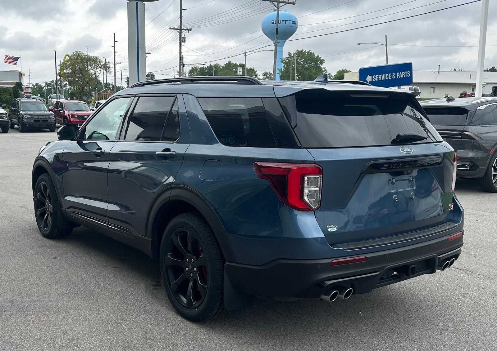 2020 Ford Explorer — detail view