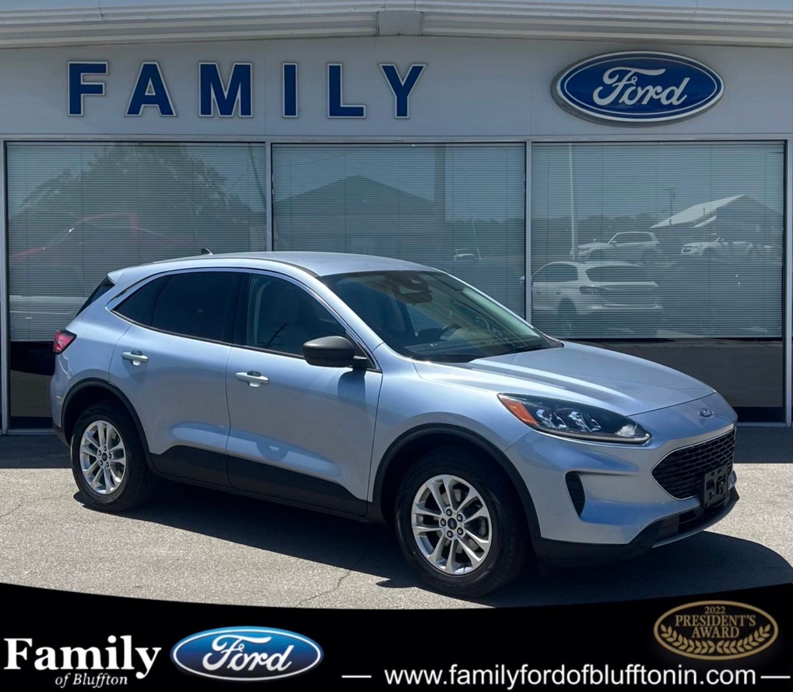 2022 Ford Escape SE in Blue Silver Metallic — front three-quarter view