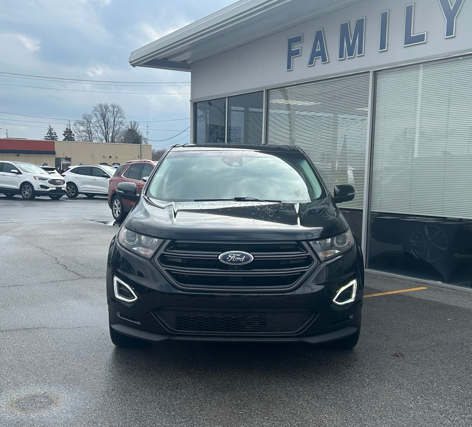 2018 Ford Edge — side profile view