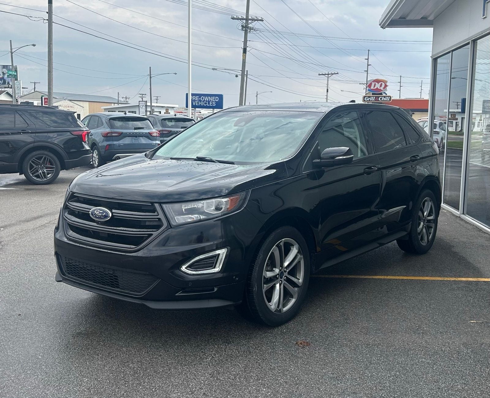 2018 Ford Edge — rear three-quarter view